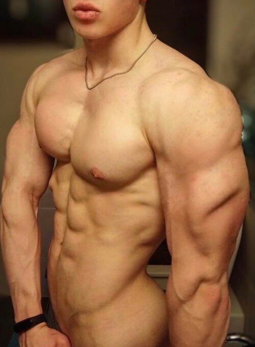 Muscular Guy-BJ Lips