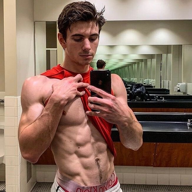 Happy Trail-Selfie