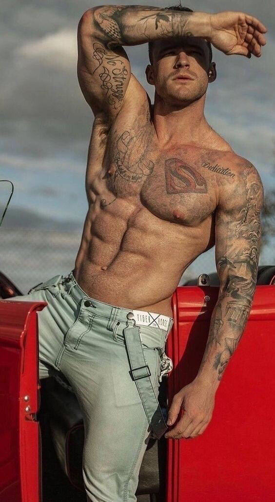 Fur-Superman-Chest-Tattoo-and More