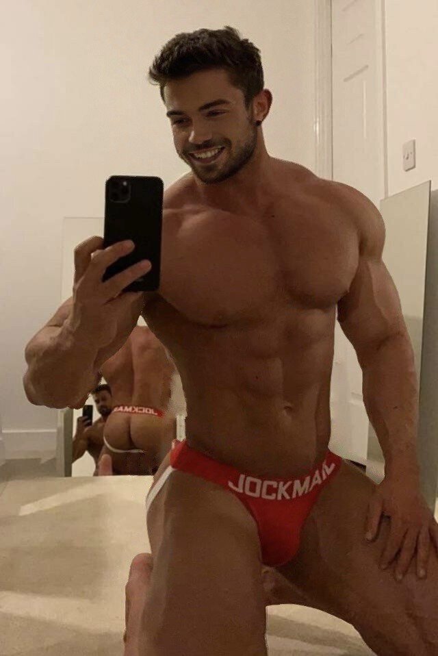 Red Jockmail-Killer Smile-Selfie-With Butt Refection Bonus
