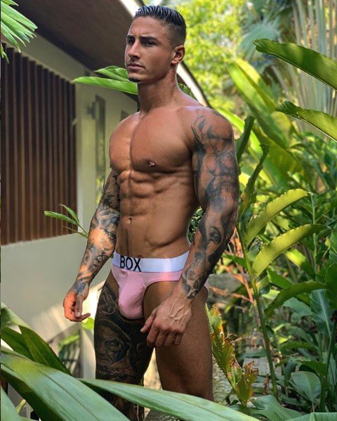 Rhys Sachett-Nicely Fills Out Box Brief