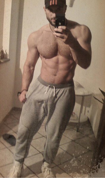Hot guy-Adidas Cap-Sweat Pants-Visible Penis Line-Selfie
