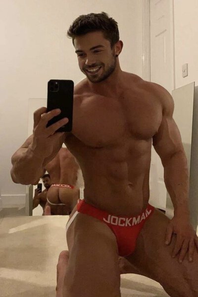 Red Jockmail-Killer Smile-Selfie-With Butt Refection Bonus