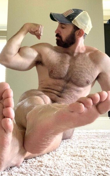 Feet-Fur-Beard-Bicep Pose-HOT