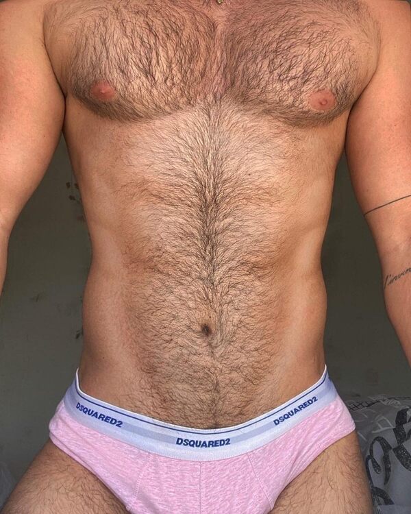 1922536277_HairyChest412.thumb.jpg.a0e77879c6803c45743d3aa2c62b00ad.jpg