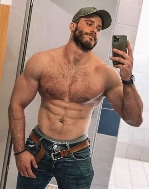 Looks like he’s singling that he is ready for action!