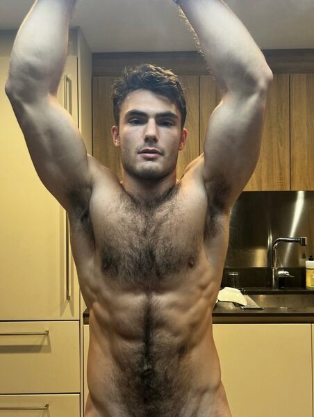 I know we are in the kitchen, but the apron would just get in the way!