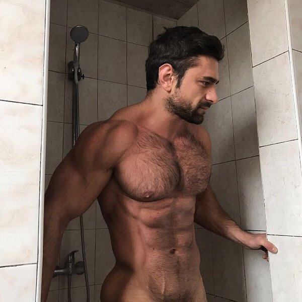 Who would not want to jump in the shower with this guy!