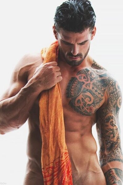 Damn! This guy wears those tatts well!