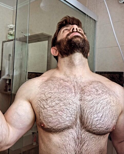 Yes let it shower on me from above while my cock is being serviced below.