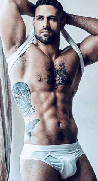 Over the top tatts, but I would be able to “work” with him!