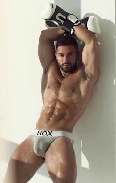 Yet another perfectly boxed specimen.