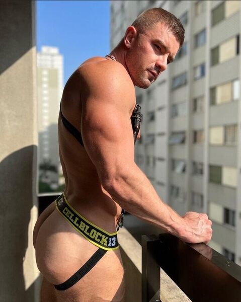 Nice butt!