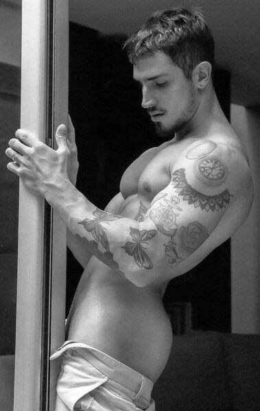 Tasty smooth muscle with tasteful tatts.