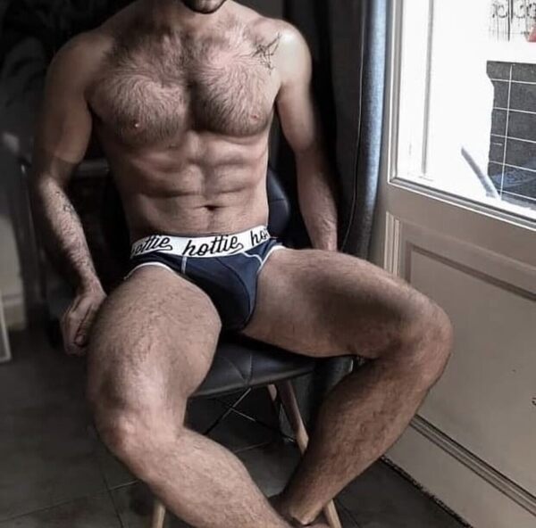 Once again I would take my chances with this “Hottie” without a face pic…