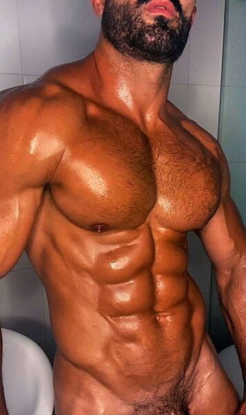 A body glistening with sweat that is begging for a tongue bath…