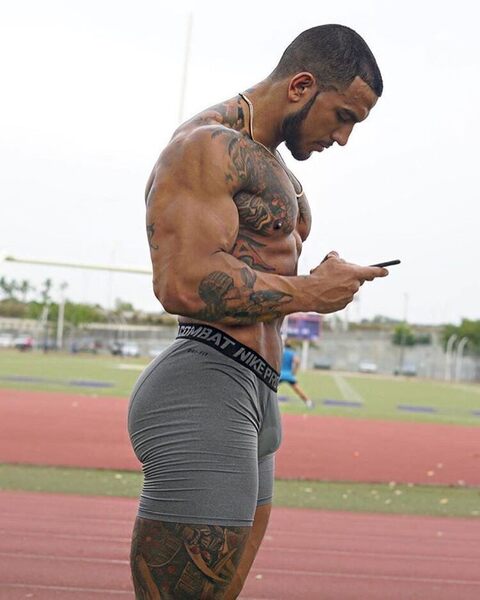 He wears those Nike Pro Combats very well…