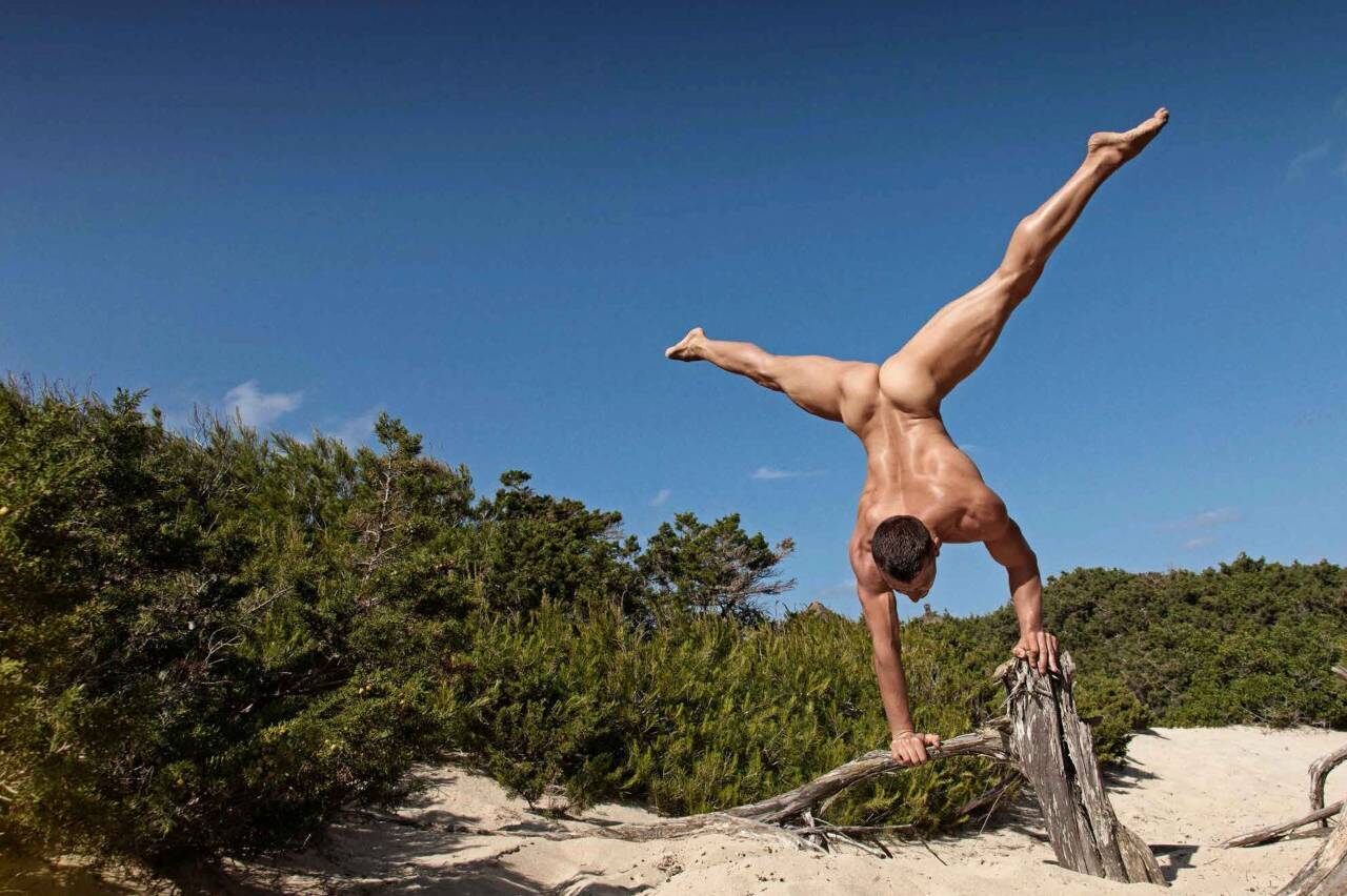 Handstand