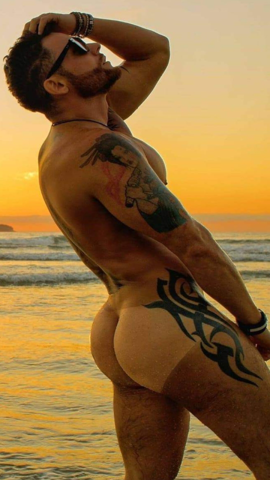 That’s quite the tan line! Too good to be true, but who cares!