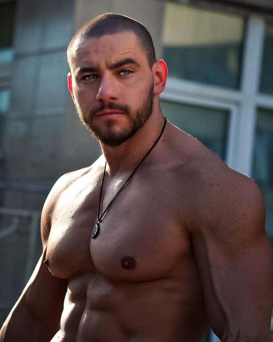 I can feel the intensity emanating from those eyes.