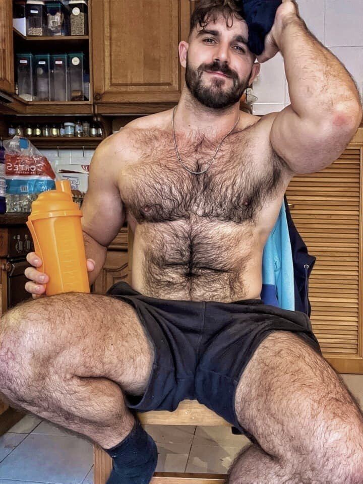 If you have been hunting for a hot and hairy hunk you just found your guy…