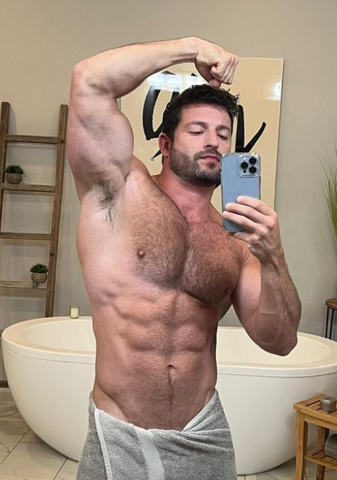 Grey phone selfie…