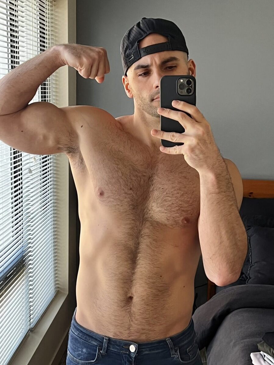 I saw that bicep in the window…