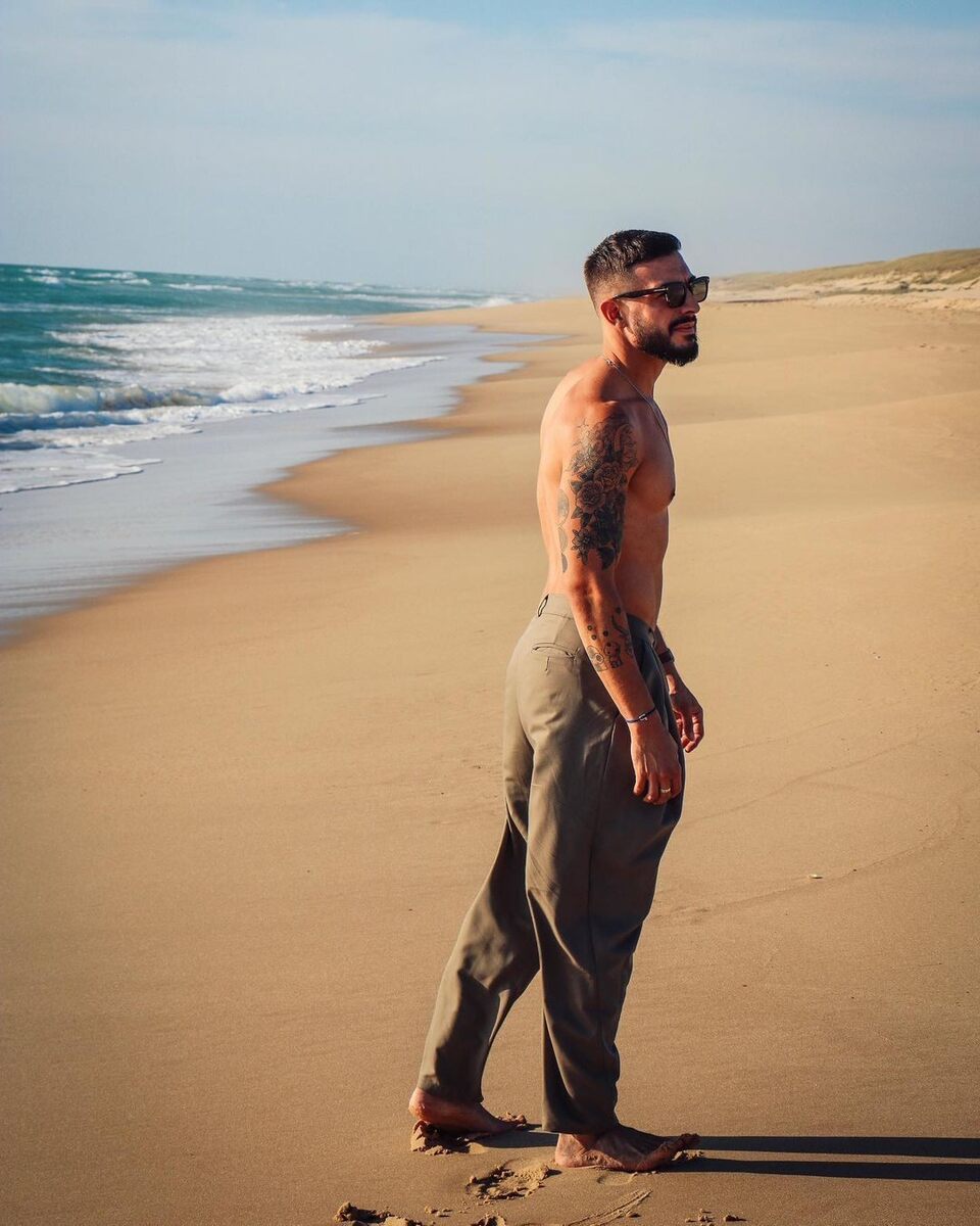 His footprints in the sand