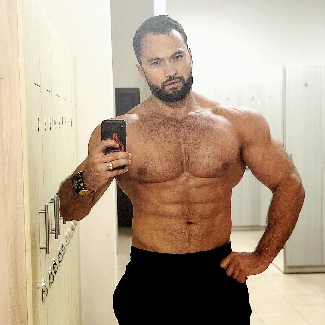 This pic will be on Grindr sooner than you think…