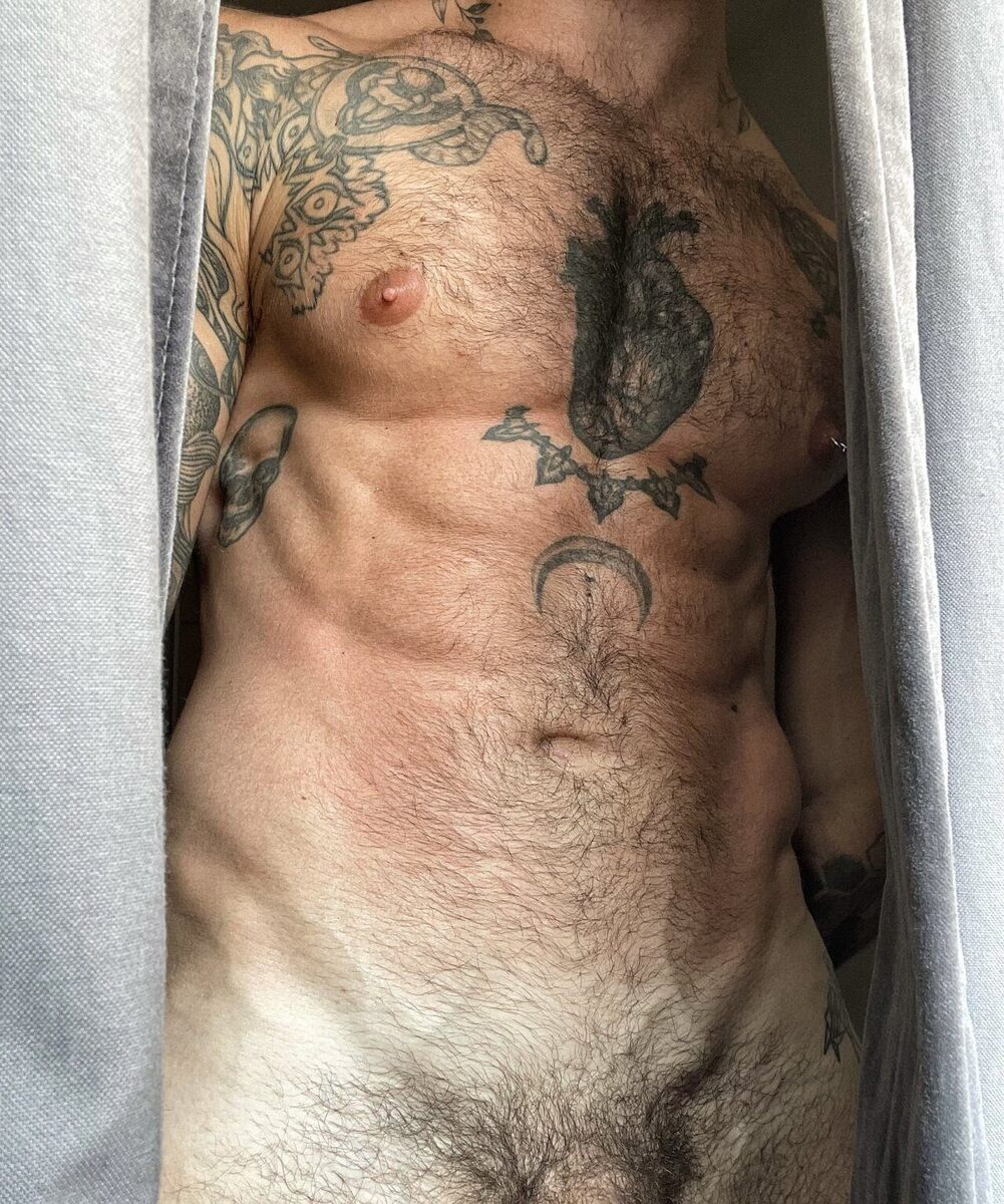 Bad boy is written all over this torso!