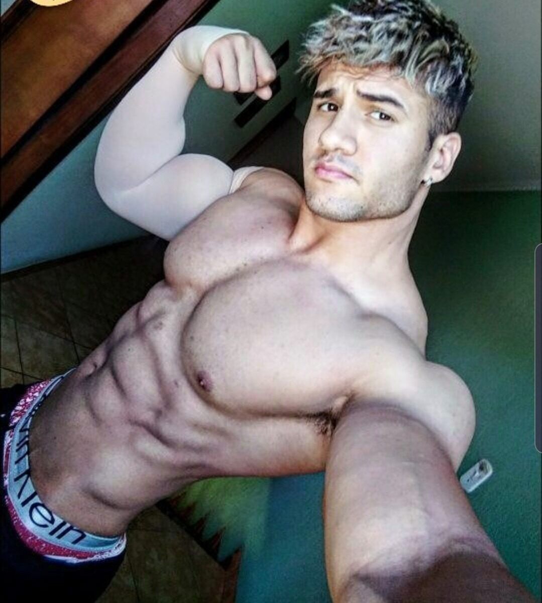 Blondish muscle