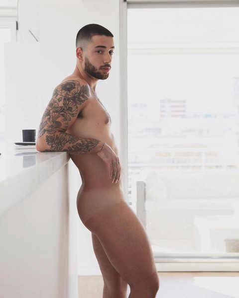 Nice sexy profile, but I hope he has a dick…