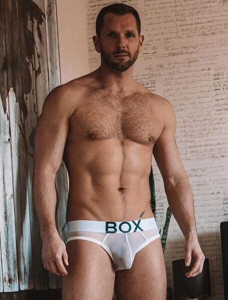 It’s always nice to get a peak at what’s in the box before you buy…