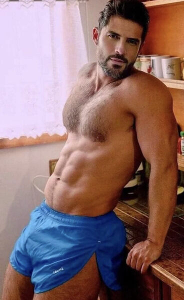 For some reason this guy has that irresistible enigmatic come hither look….