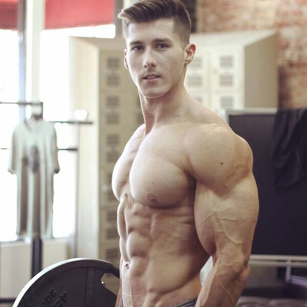 Nimai Delgado fitness