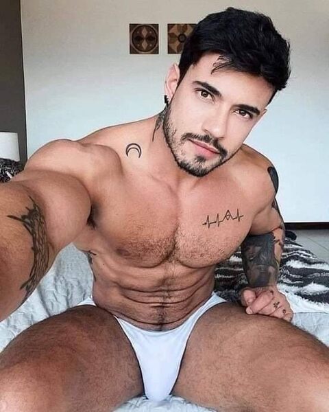 OMG! Once again the eyes and much more have it!
