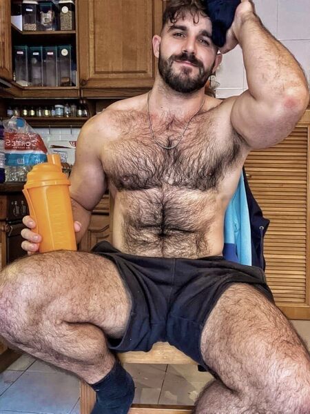 If you have been hunting for a hot and hairy hunk you just found your guy…
