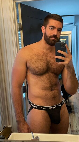 His black Nike jockstrsp