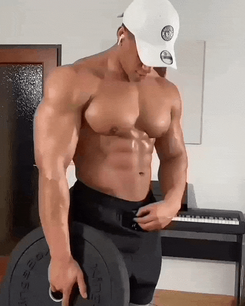 Bouncing pecs and he plays a mean keyboard as well!