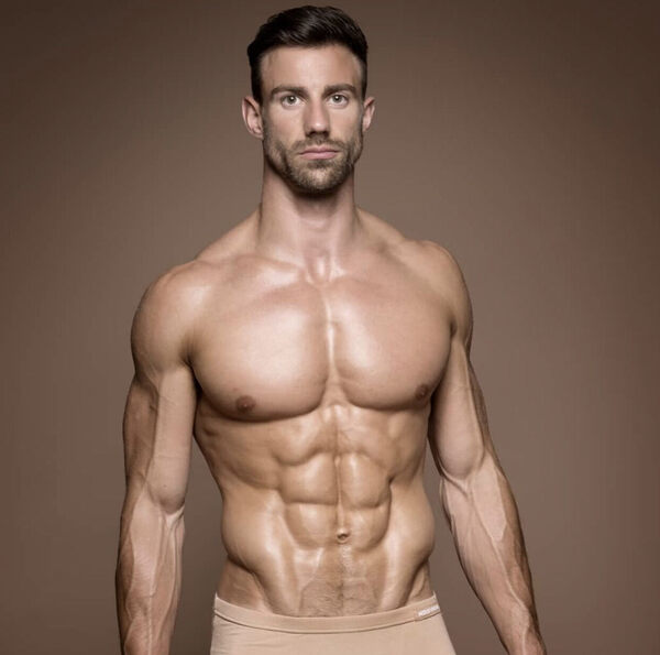 Symmetrically lean