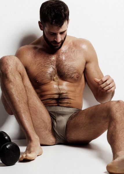 Manspreading on the floor