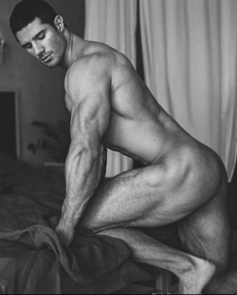 Come to bed...