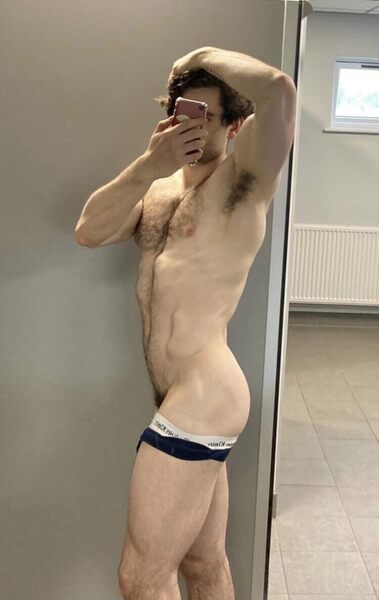 I8m guessing that when he posts this pic it will get him some action and then some.