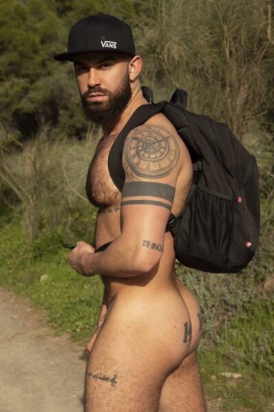 Follow me… there is the perfect spot to get it on at the end of this path