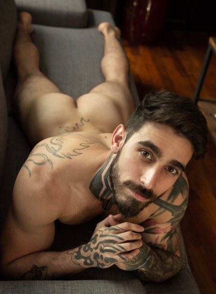 Wants his ass eaten… color