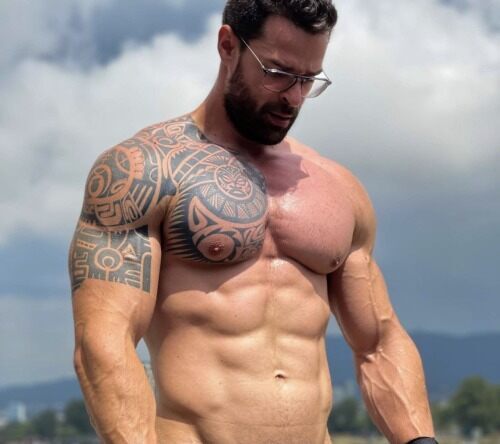 If you like hot guys who wear glasses
