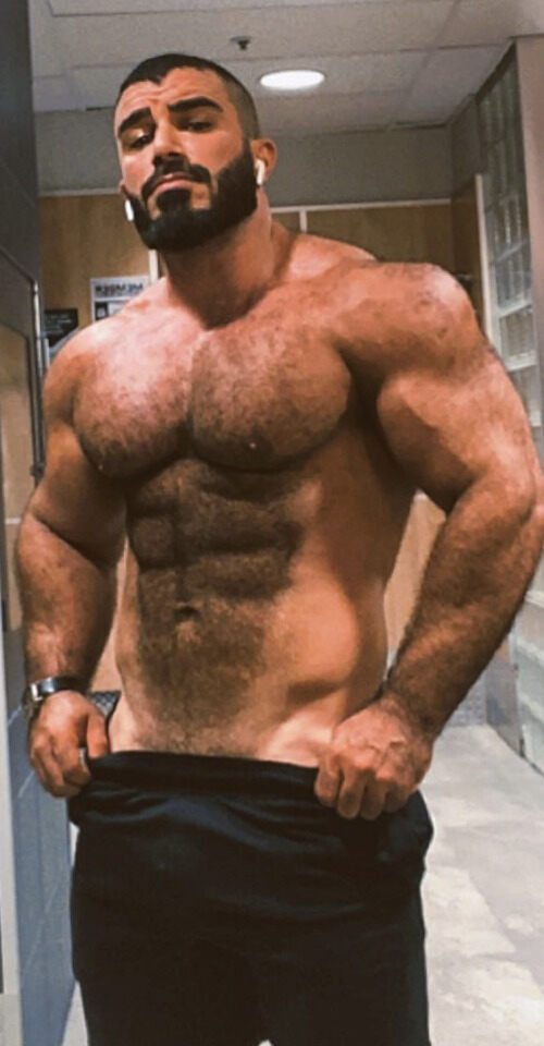 Big muscle about to reveal his equipment…
