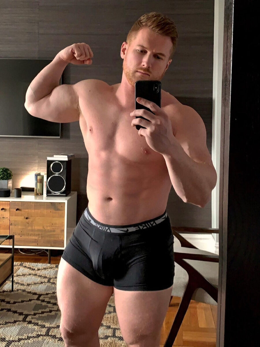 Smooth ample muscle