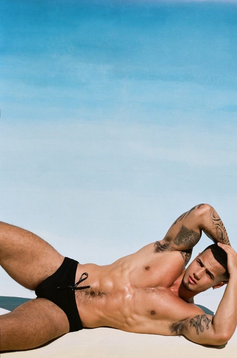 The horizontal manspread…  among so much else going in here… pits… happy trail… and more!