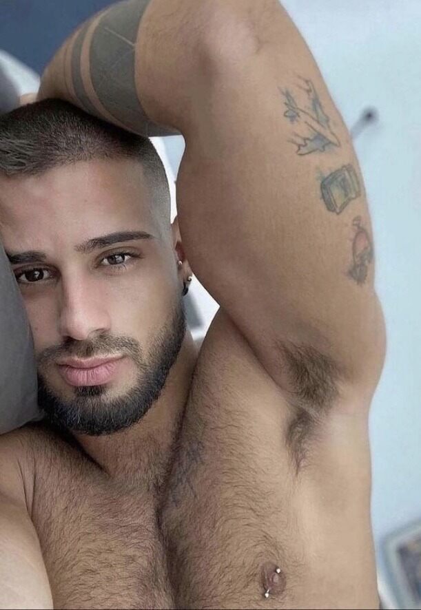 His eyes, nip, and pit all have it…
